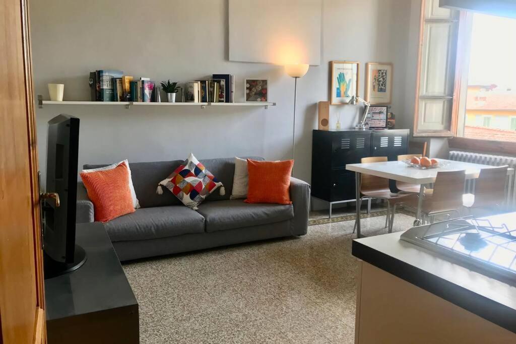Sunny Top Floor In San Frediano フィレンツェ エクステリア 写真