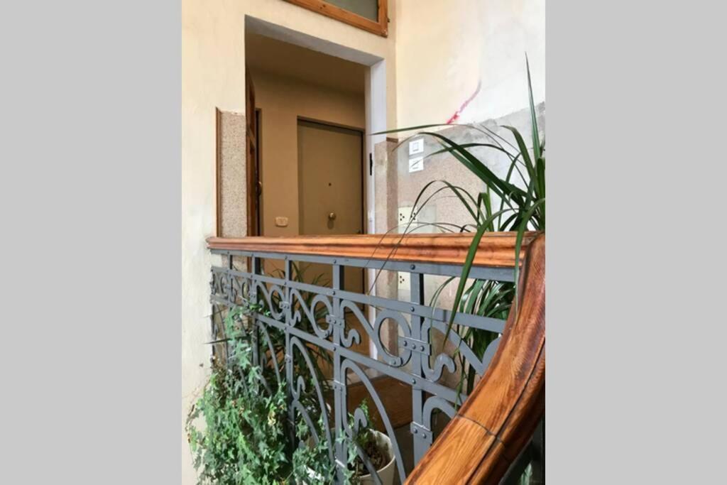 Sunny Top Floor In San Frediano フィレンツェ エクステリア 写真